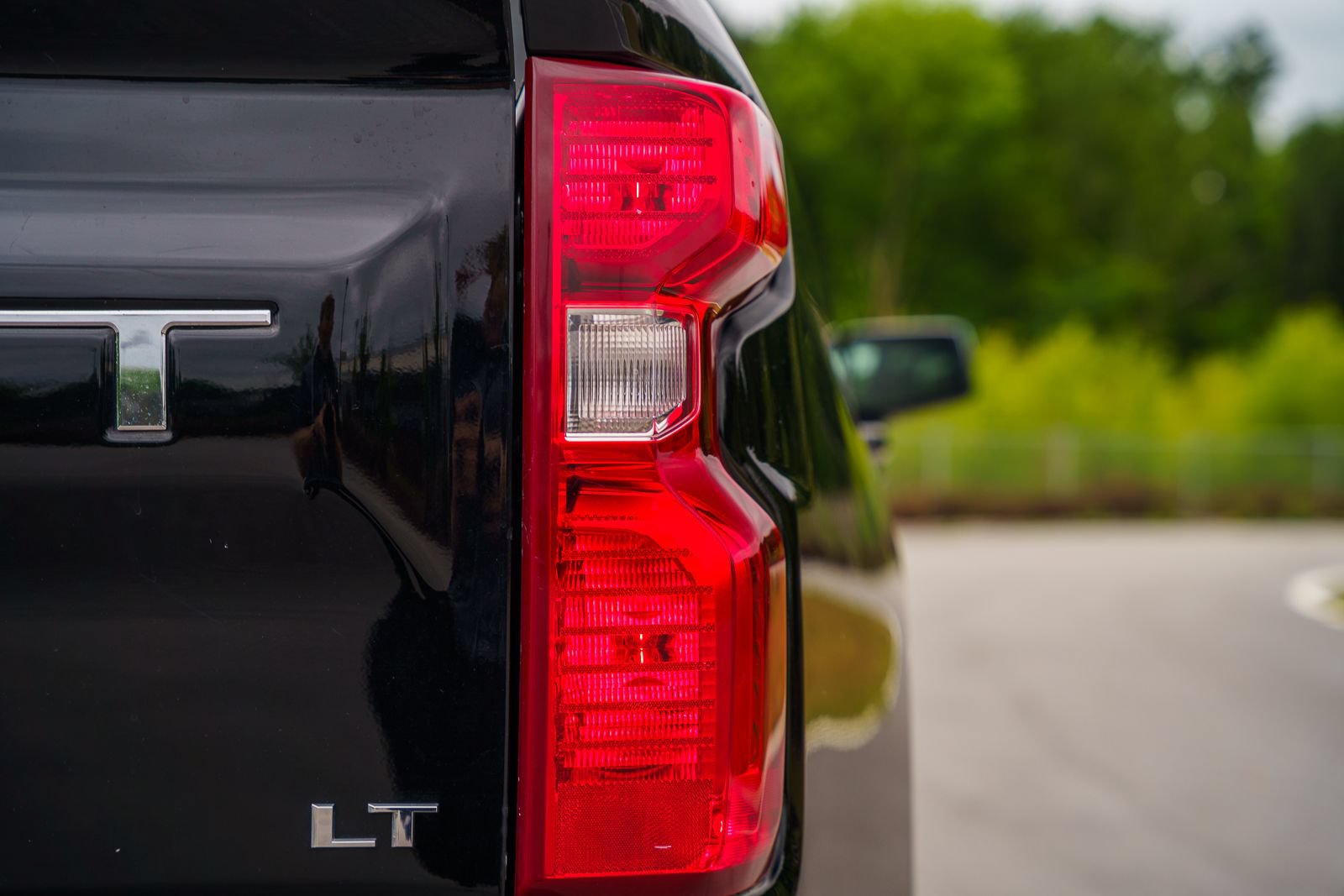 Used 2023 Chevrolet Silverado 1500 LT AWD/4WD image 16