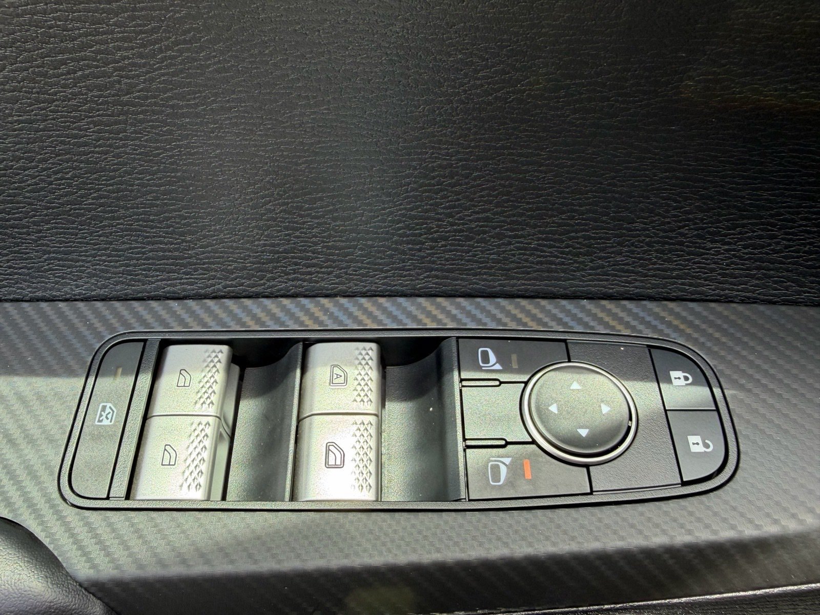 Used 2025 Mitsubishi Outlander ES AWD/4WD image 24