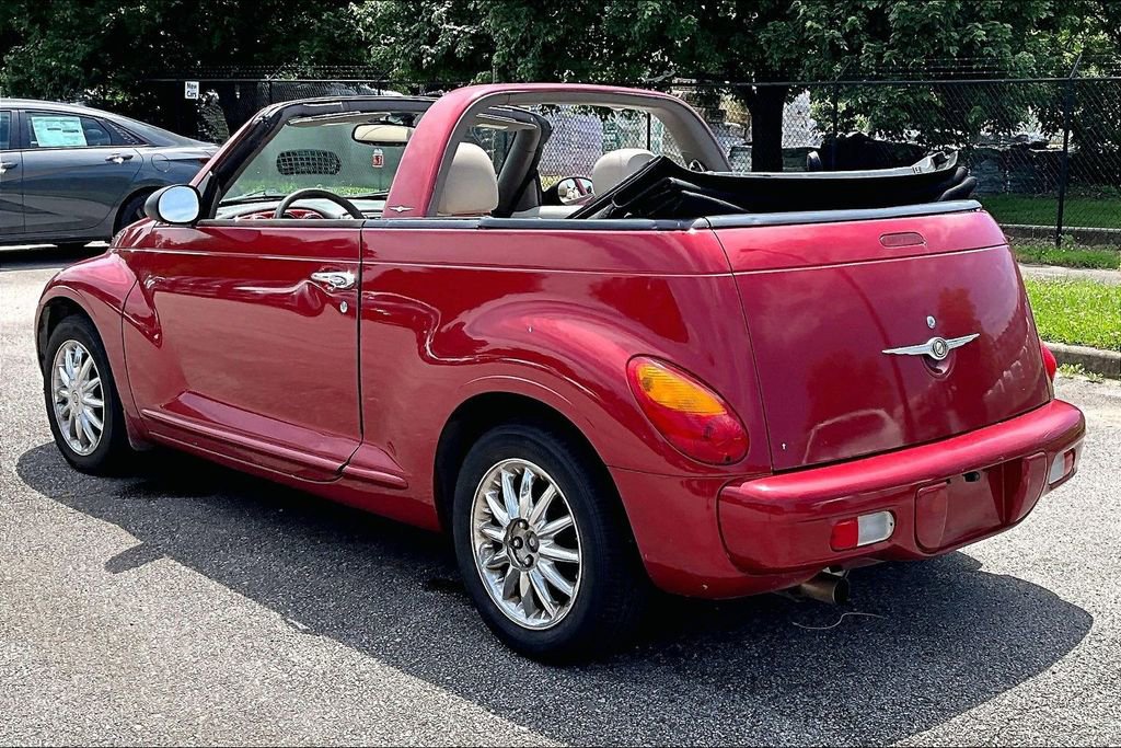 Used 2005 Chrysler PT Cruiser Touring FWD image 5