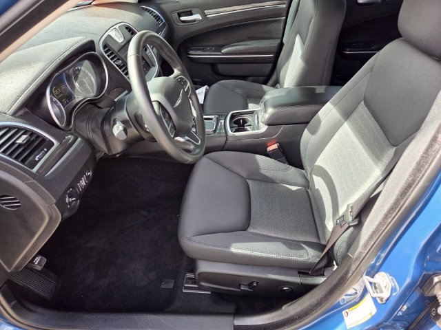 Used 2020 Chrysler 300 Touring w/ Sport Appearance Package RWD image 11