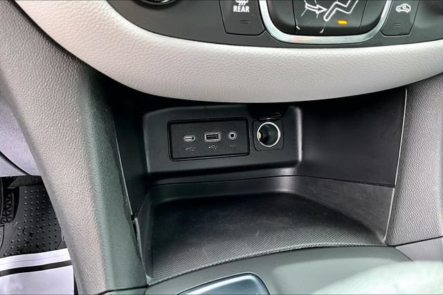 Used 2024 Chevrolet Equinox LS w/ LS Convenience Package FWD image 33
