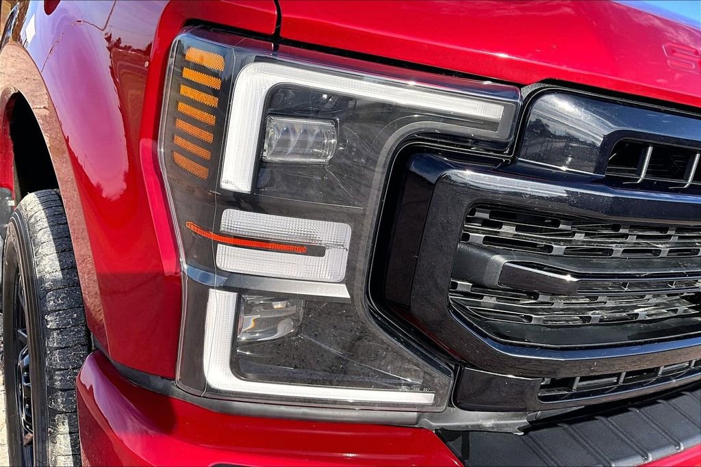 Certified 2022 Ford F350 Lariat w/ Black Appearance Package image 4