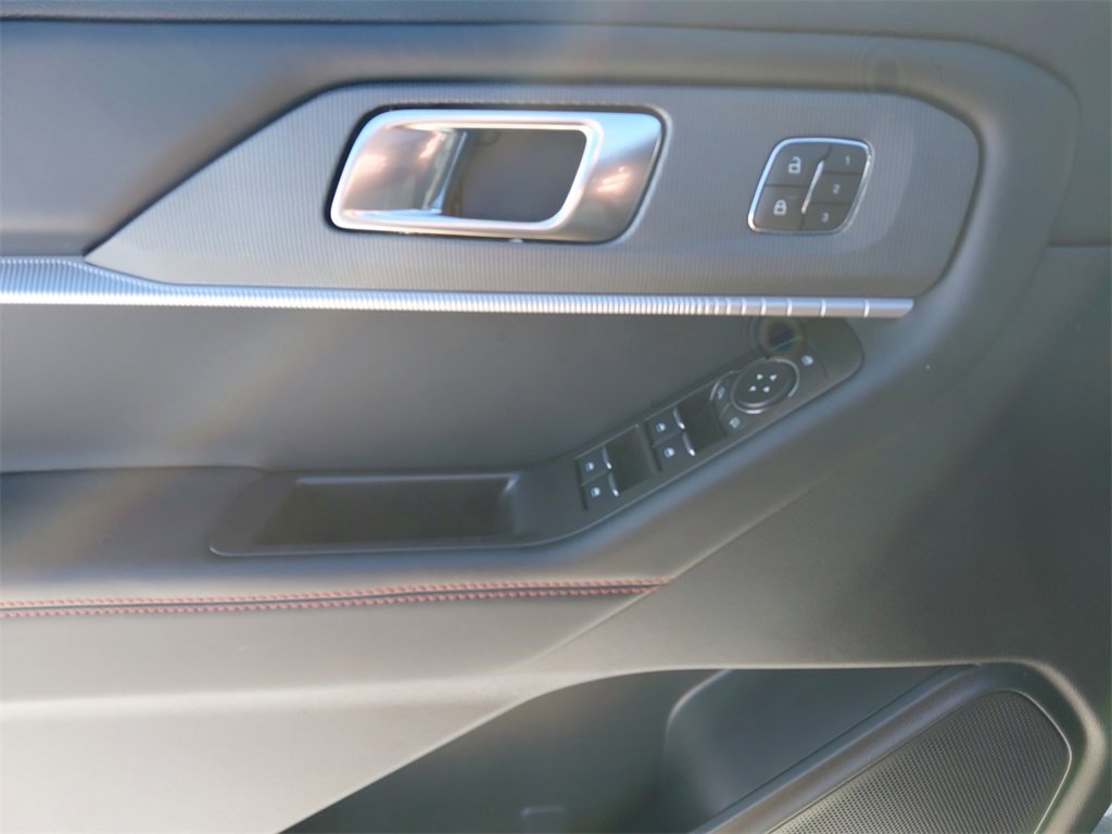 New 2026 Ford Explorer ST-Line w/ ST-Line Street Pack image 31