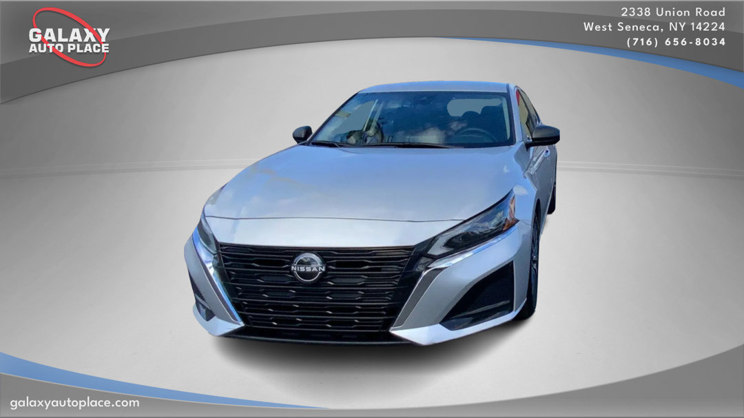 Used 2024 Nissan Altima 2.5 SV image 2