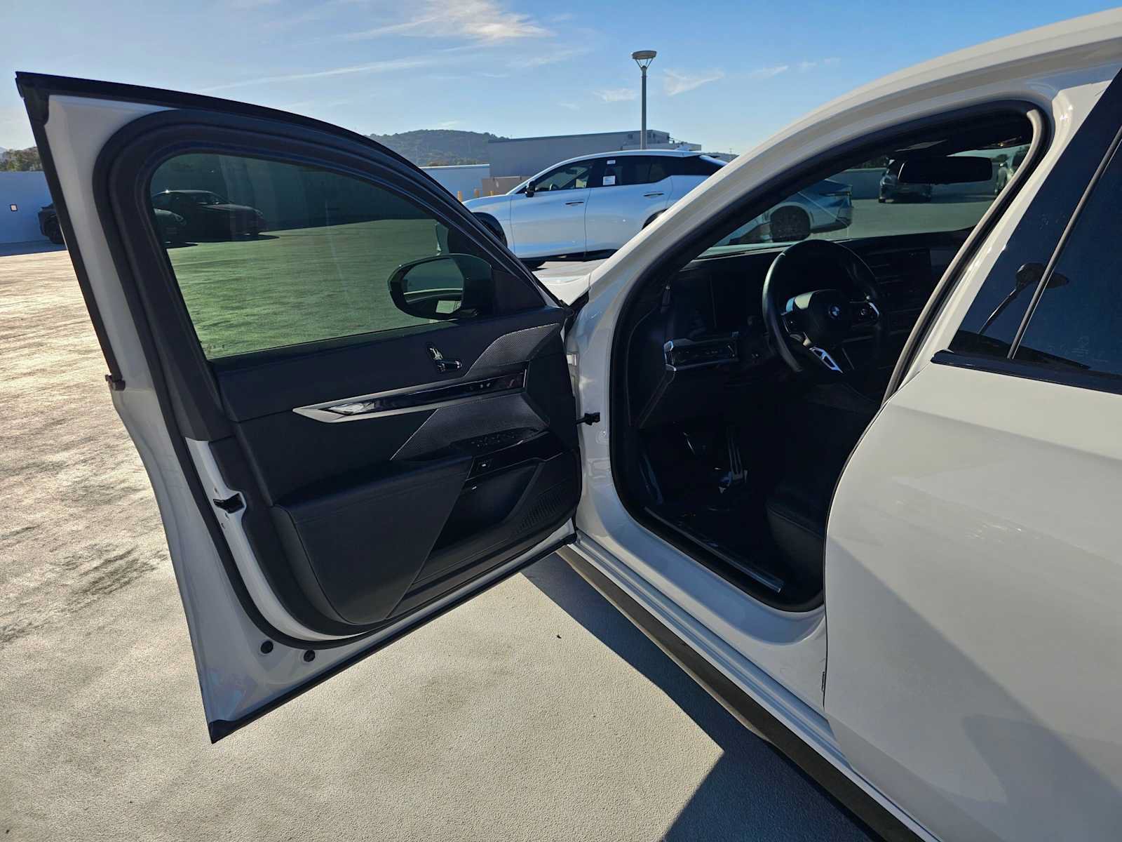 Used 2024 BMW i7 eDrive50 w/ M Sport Package RWD image 19