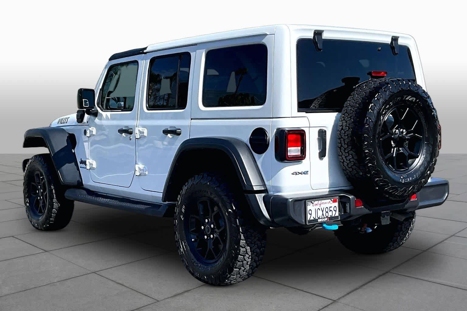 Used 2024 Jeep Wrangler Unlimited AWD/4WD image 11