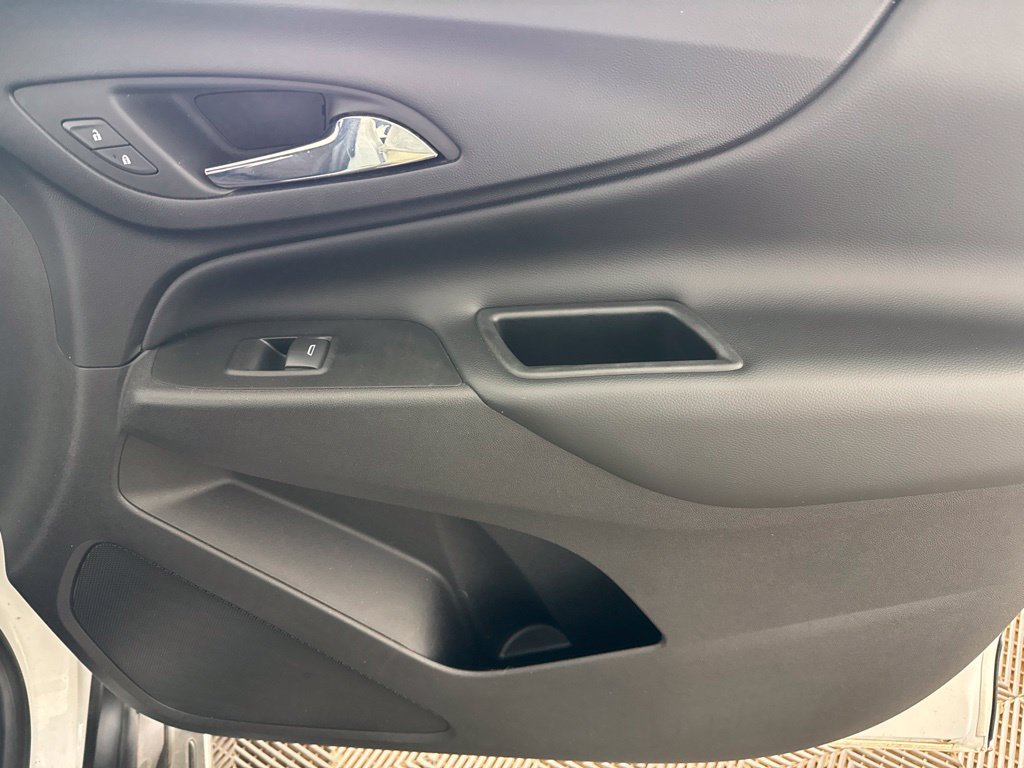 Used 2018 Chevrolet Equinox LT FWD image 21