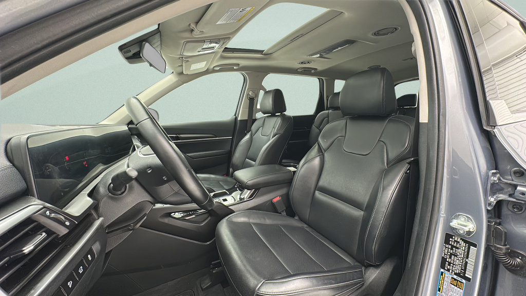 Used 2025 Kia Telluride S AWD/4WD image 15