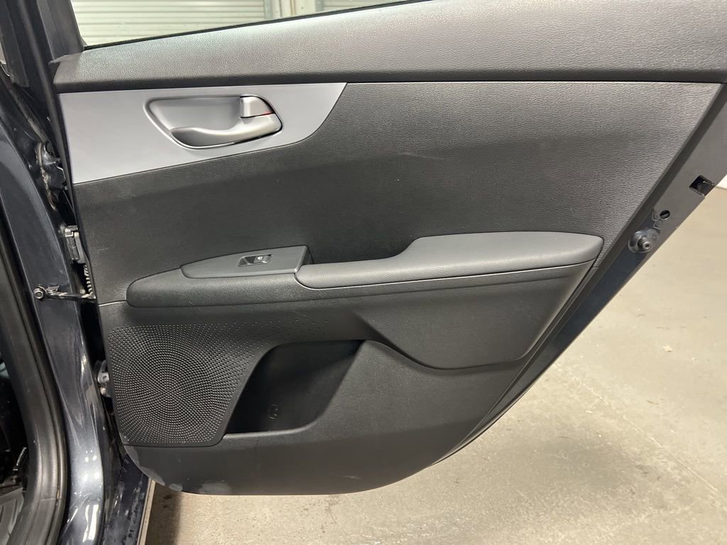 Used 2023 Kia Forte LXS image 11