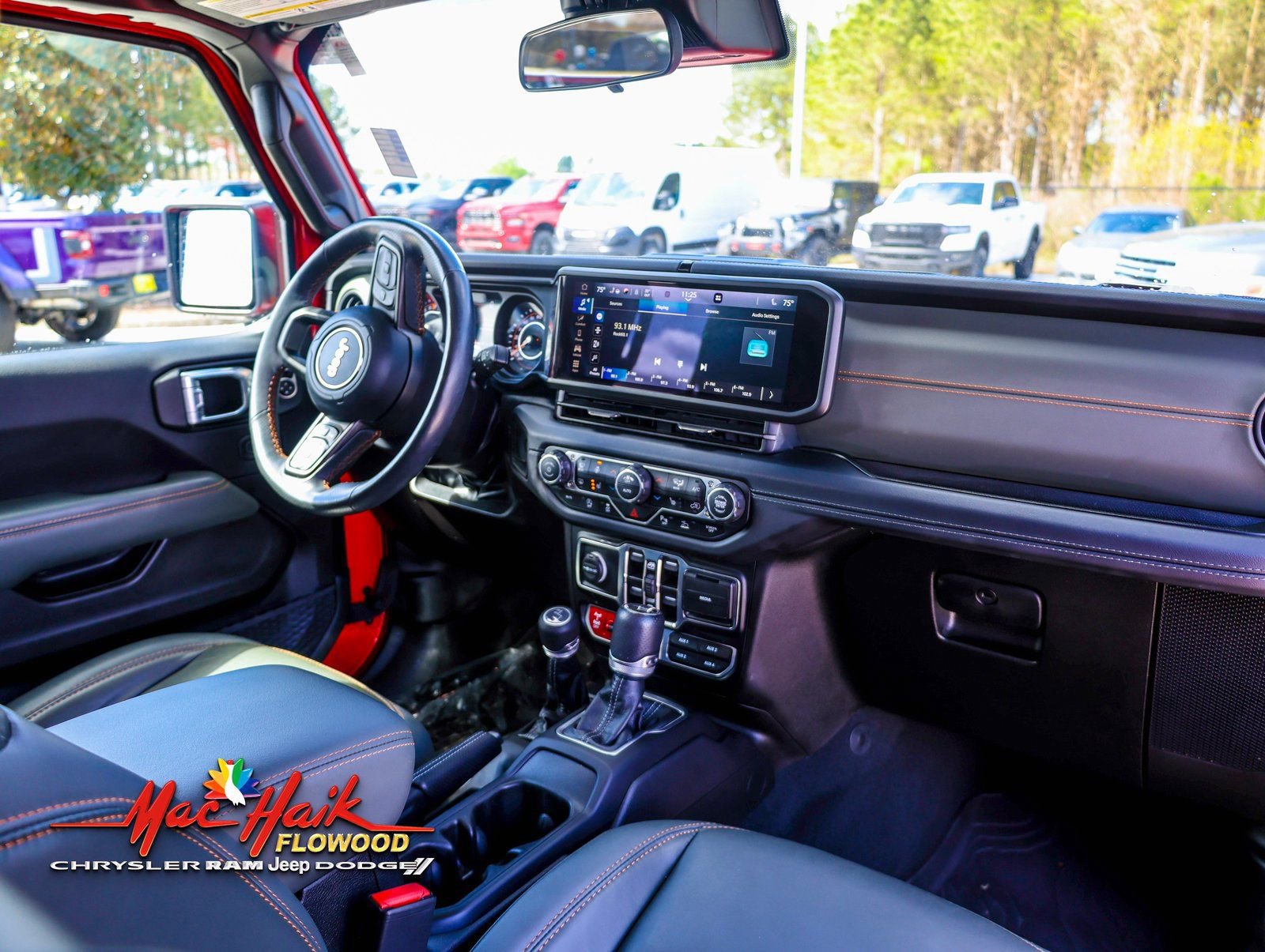 Used 2024 Jeep Gladiator Mojave w/ Safety Group image 11