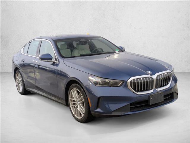 Used 2024 BMW 530i xDrive w/ Convenience Package image 3