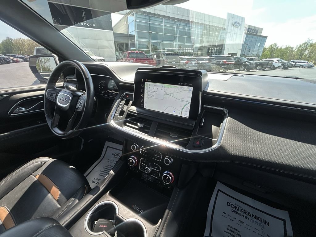 Used 2023 GMC Yukon AT4 w/ Technology Package image 11