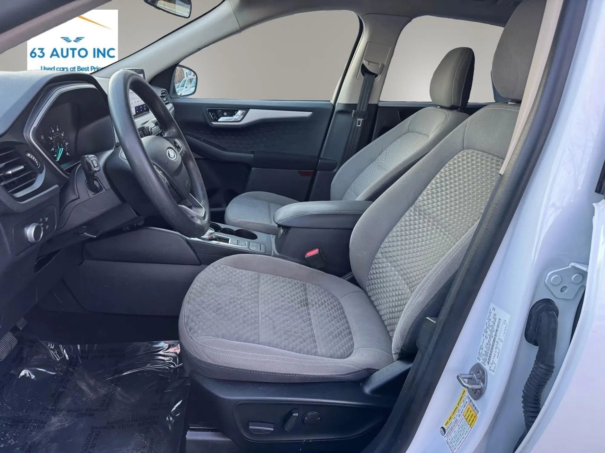 Used 2020 Ford Escape SE image 11