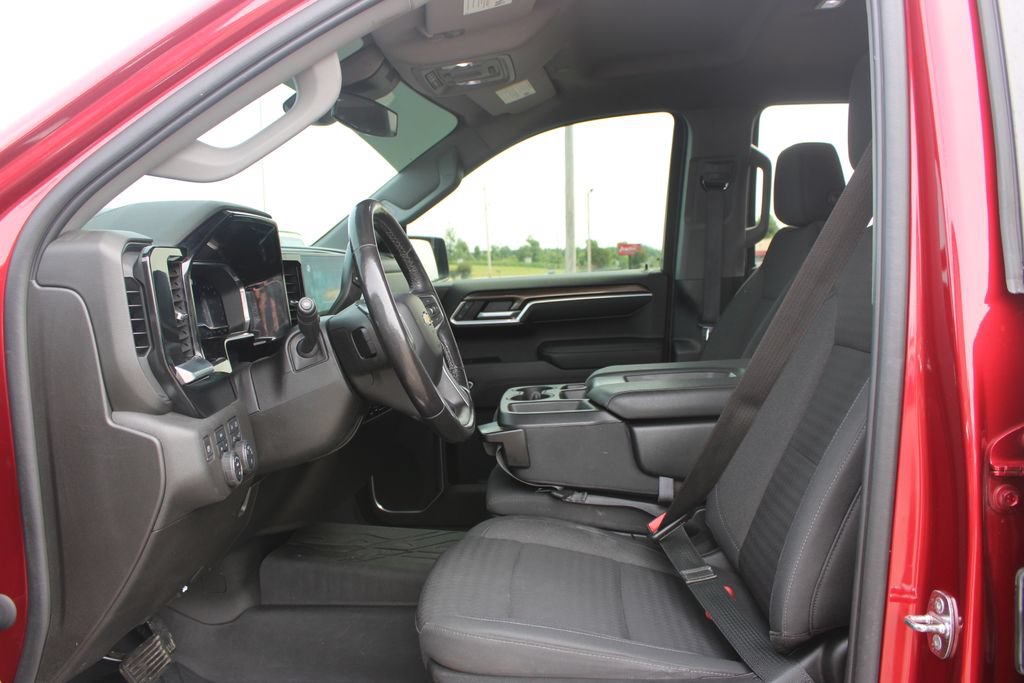 Used 2022 Chevrolet Silverado 1500 LT w/ Safety Package AWD/4WD image 24