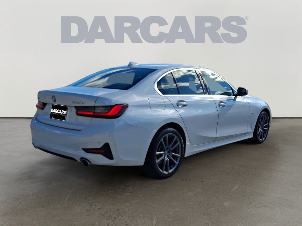 Used 2022 BMW 330e xDrive image 6