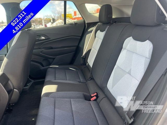 Used 2025 Chevrolet Trax LS w/ LS Convenience Package image 32