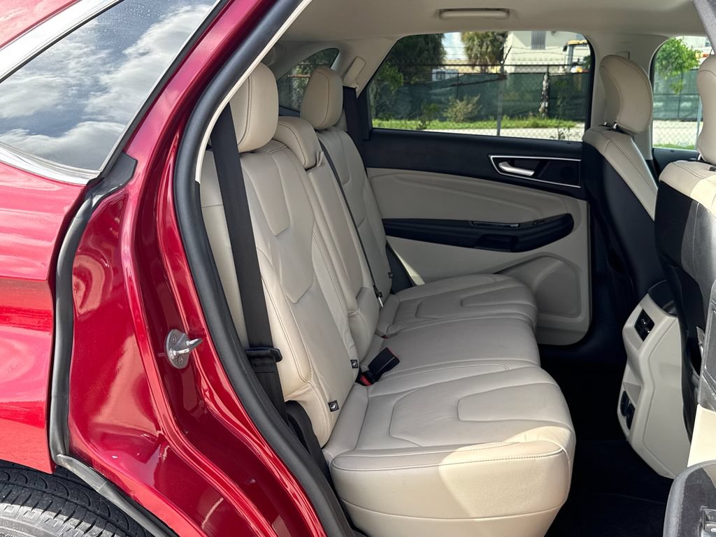 Used 2015 Ford Edge Titanium w/ Technology Package AWD/4WD image 26