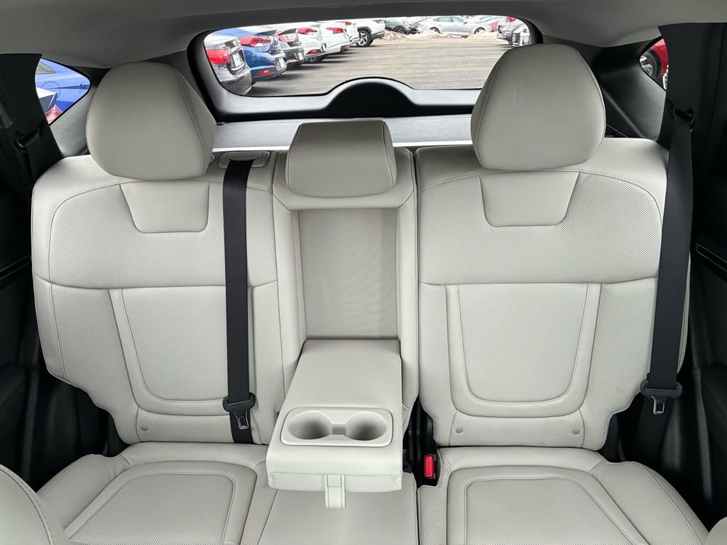 Used 2023 Hyundai Tucson Limited w/ Cargo Package image 17