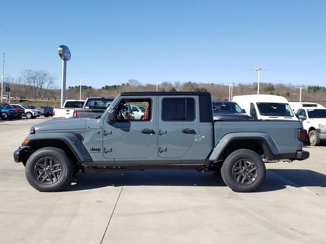 New 2026 Jeep Gladiator Sport AWD/4WD image 5