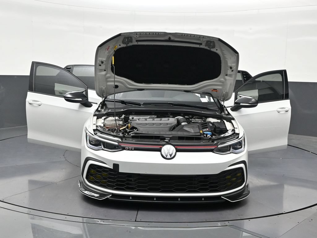 Used 2024 Volkswagen GTI SE FWD image 36