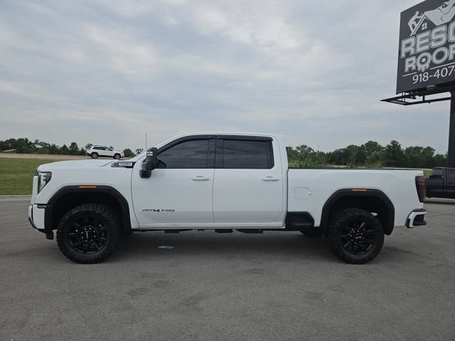 Used 2025 GMC Sierra 2500 AT4 AWD/4WD image 4