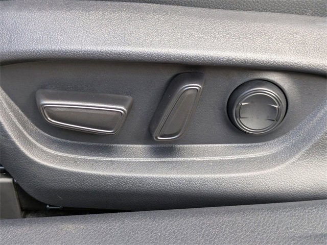 Used 2025 Toyota Camry XLE image 20