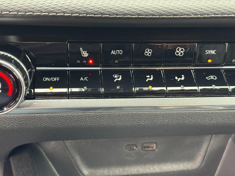 Used 2025 Chevrolet Equinox LT w/ Convenience Package II image 22