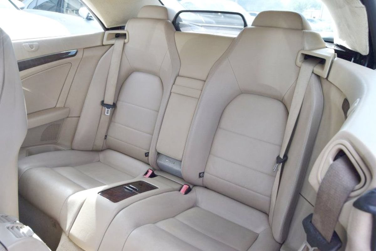 Used 2011 Mercedes-Benz E 550 Cabriolet image 31