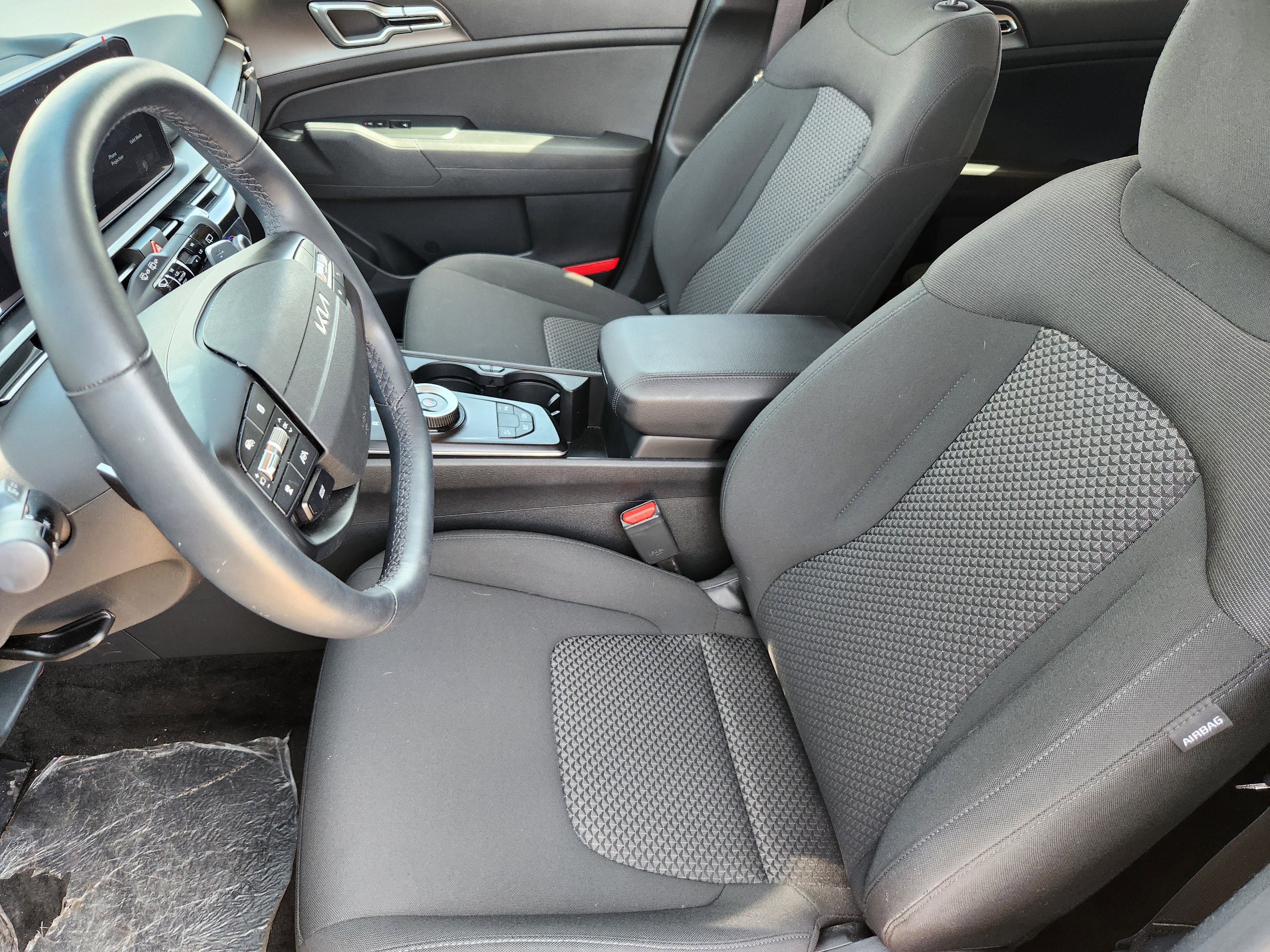 Used 2026 Kia Sportage LX FWD image 7