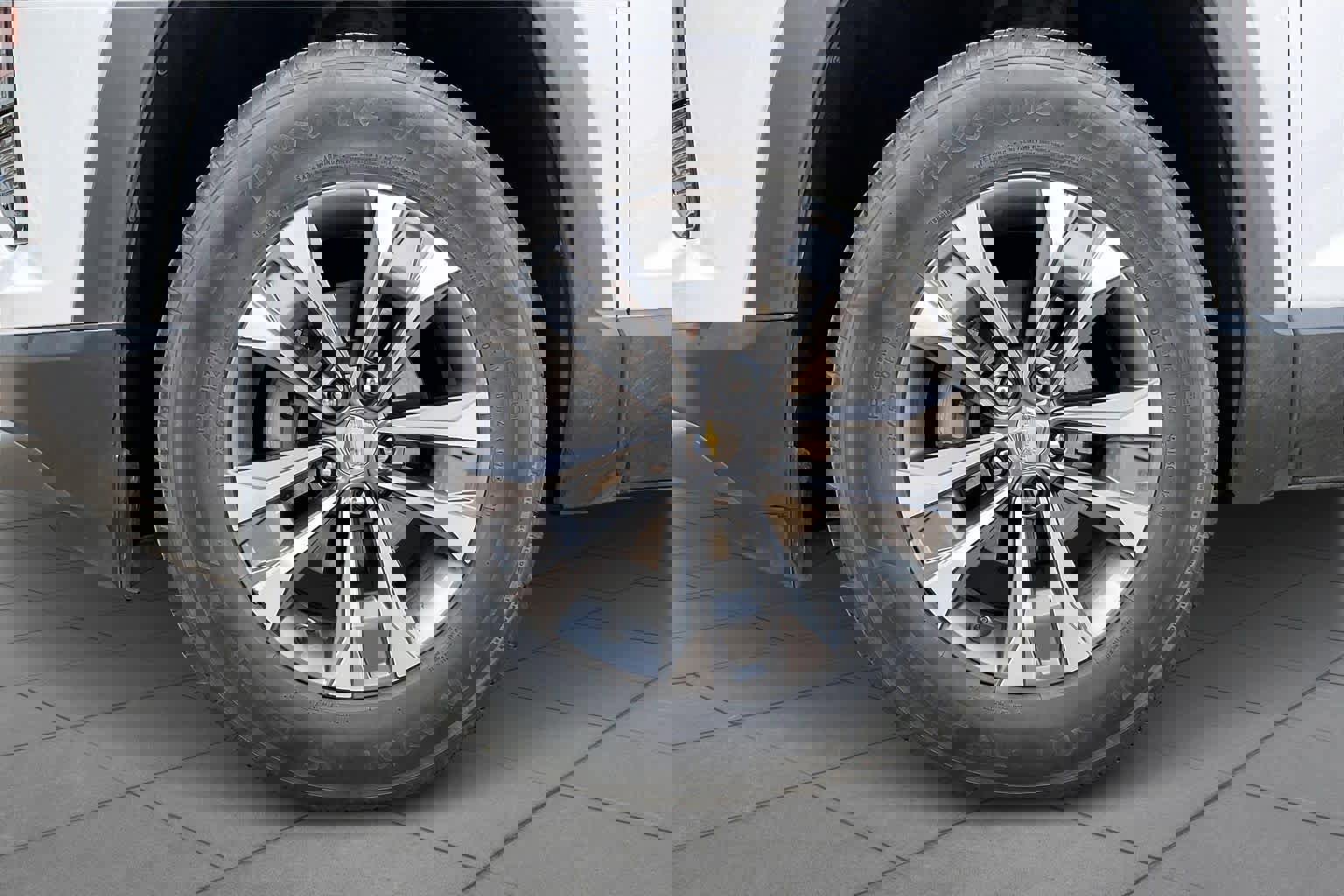 Certified 2025 Chevrolet Equinox LT image 12