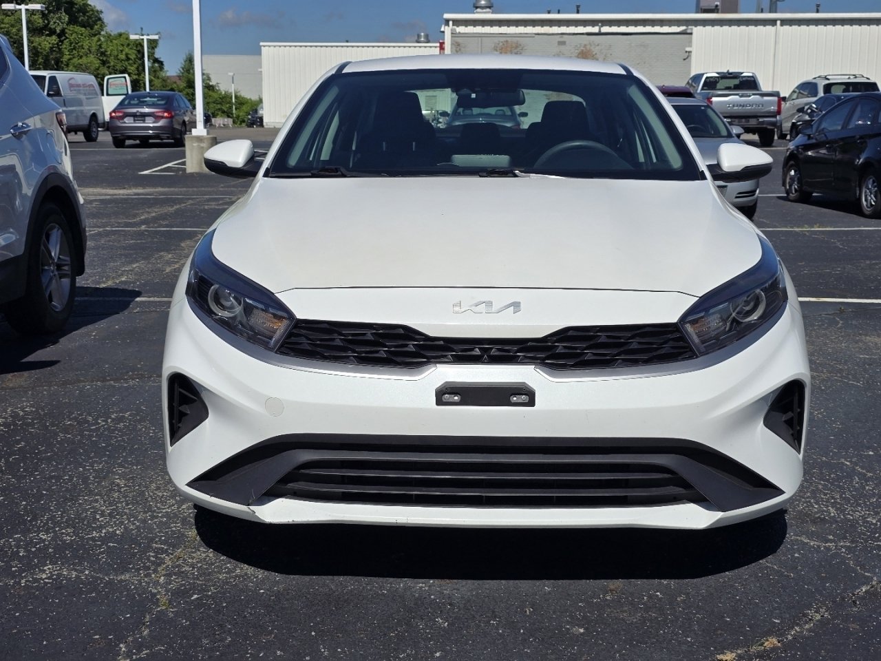 Used 2023 Kia Forte LXS w/ LXS Technology Package FWD image 2
