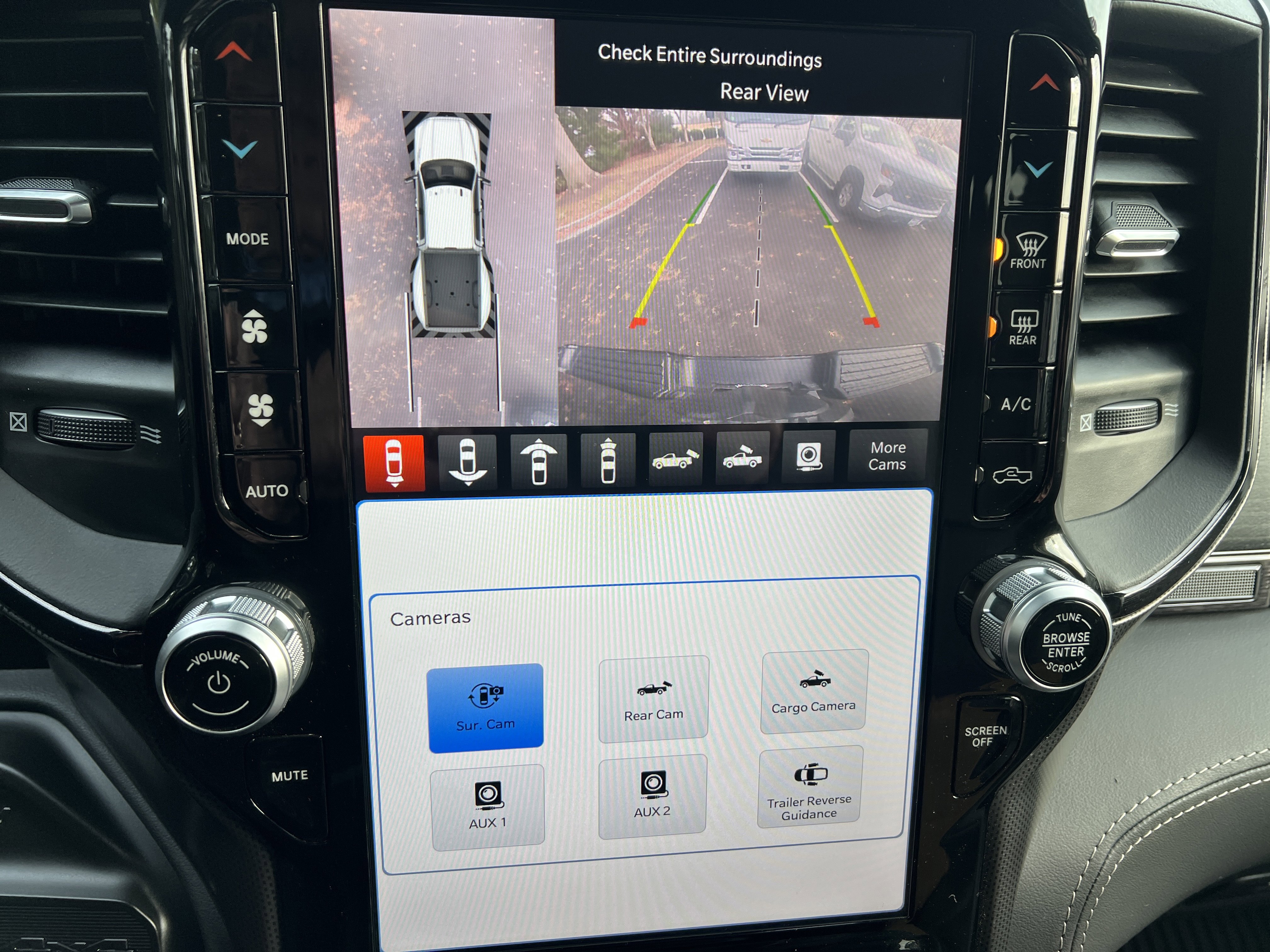 Used 2023 RAM 3500 Limited image 25