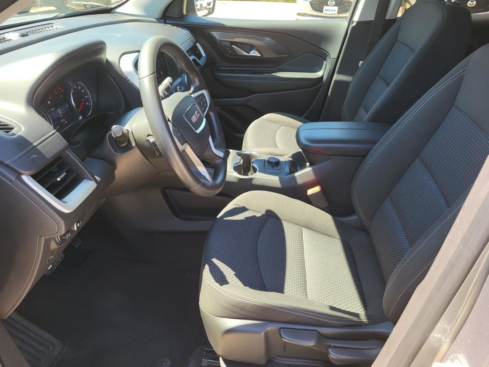 Used 2024 GMC Terrain SLE image 18
