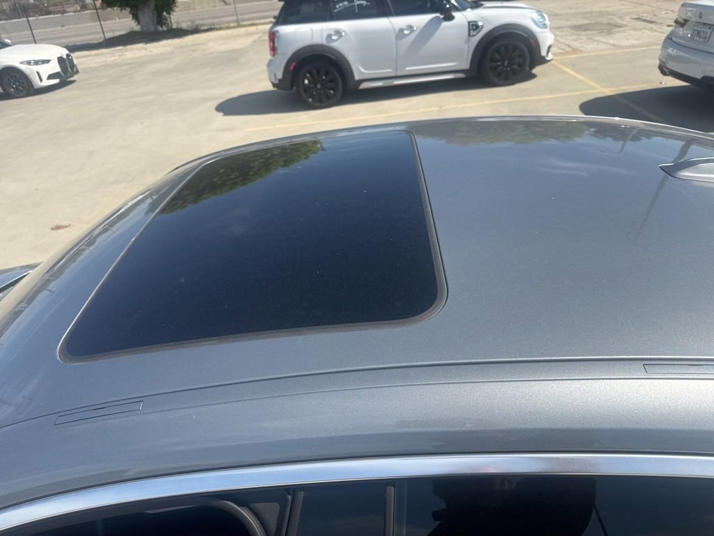 Used 2023 BMW i4 eDrive40 image 16