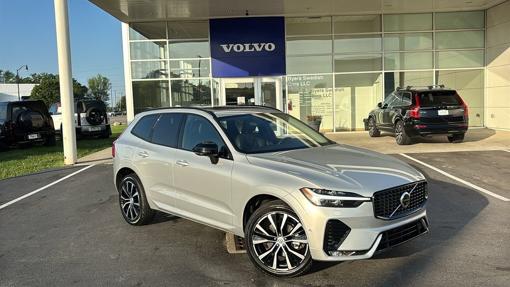 Certified 2025 Volvo XC60 B5 Plus AWD/4WD image 2