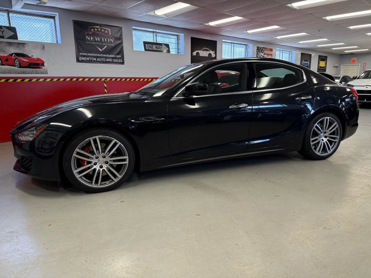 Used 2019 Maserati Ghibli S Q4 AWD/4WD image 3