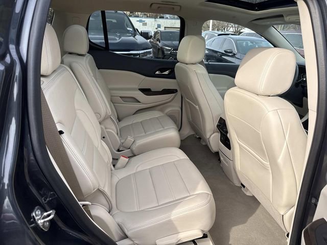 Used 2023 GMC Acadia Denali image 12