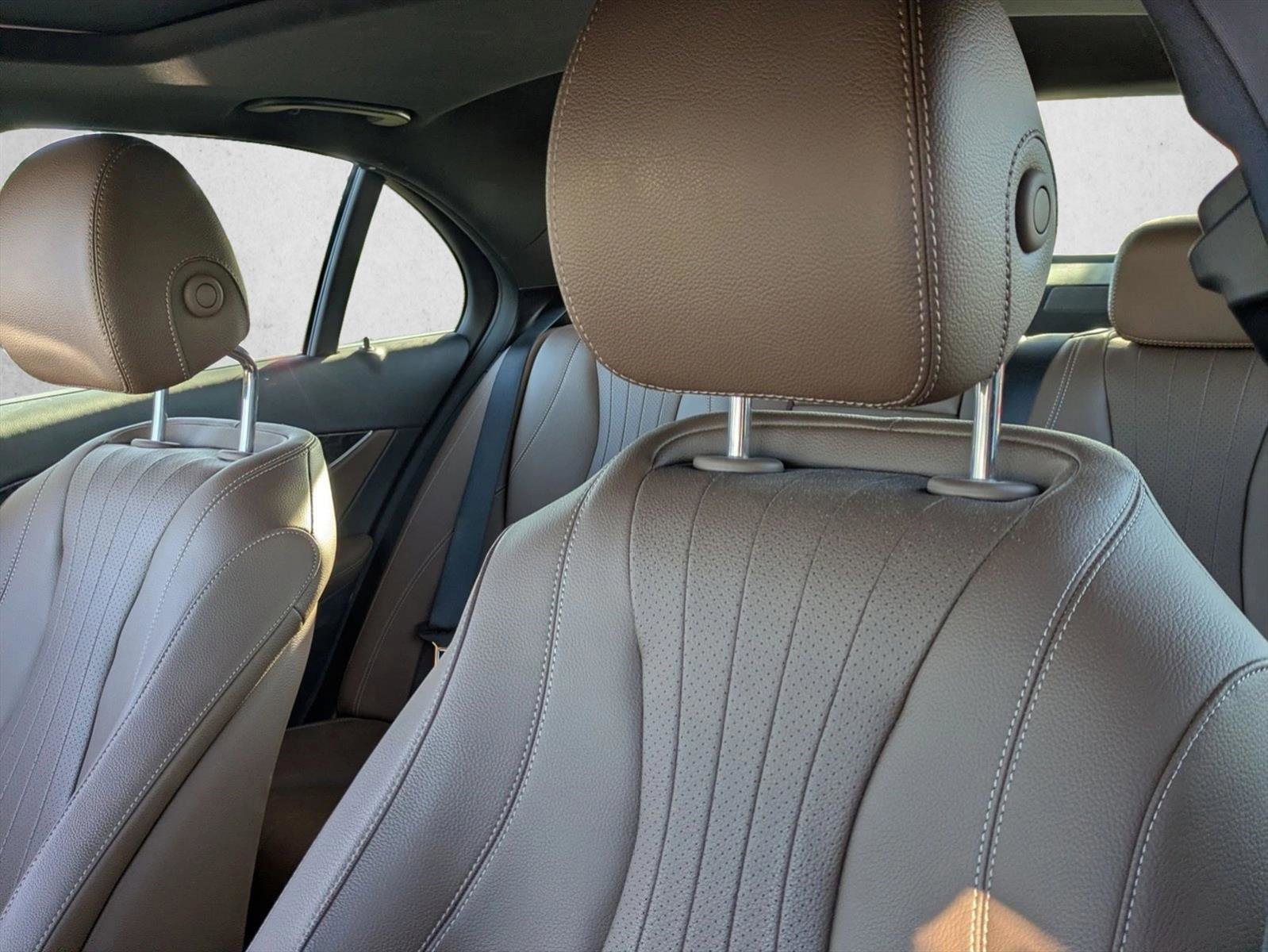 Used 2022 Mercedes-Benz E 350 Sedan image 14