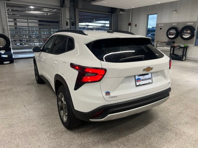 New 2026 Chevrolet Trax LT w/ Driver Confidence Package FWD image 8