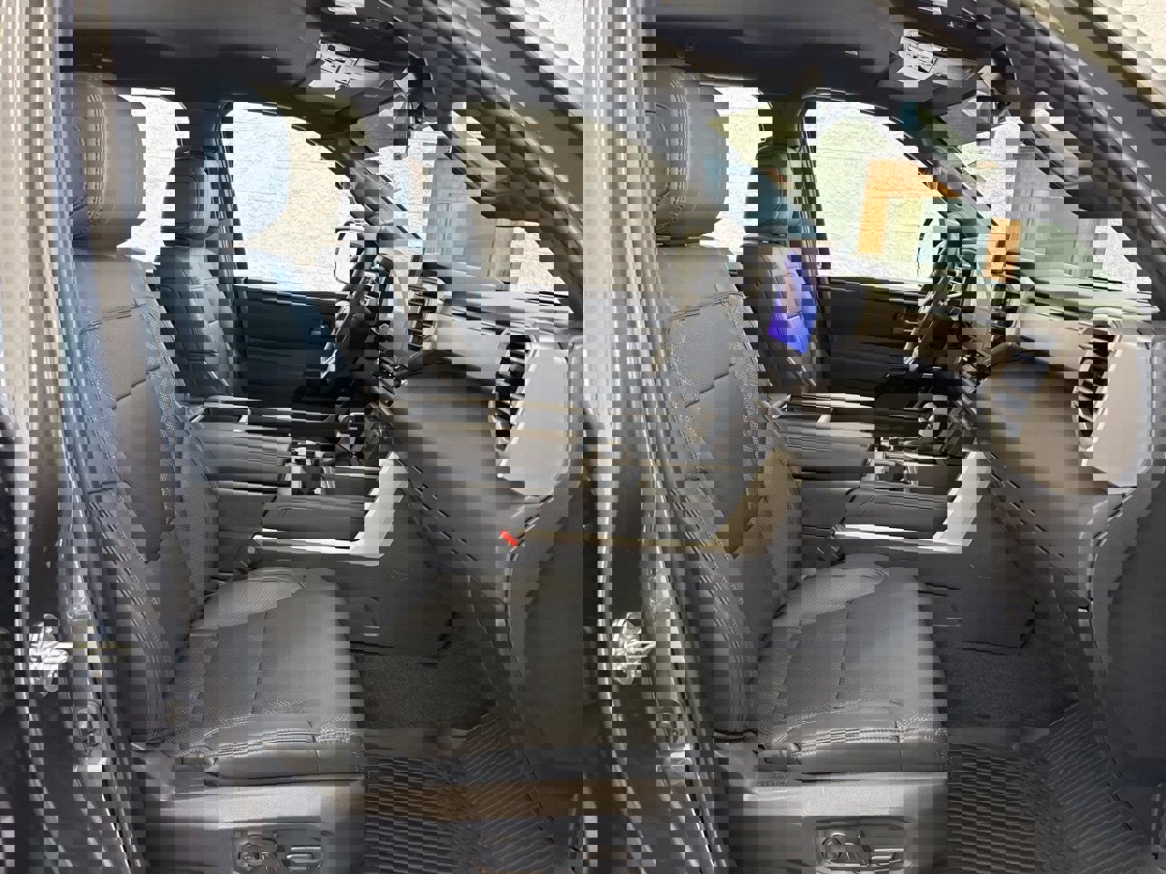 Used 2025 Toyota Tundra Limited image 50