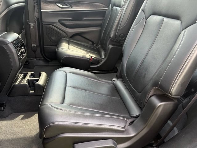 Used 2024 Jeep Grand Cherokee L Limited AWD/4WD image 14