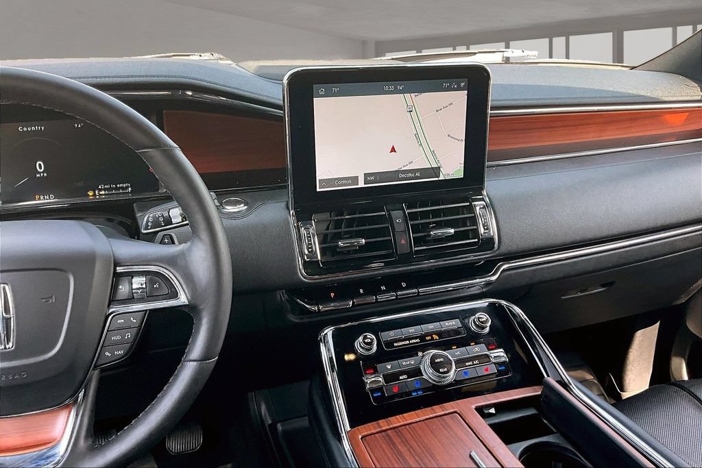 Used 2020 Lincoln Navigator Reserve w/ Equipment Group 208A Reserve RWD image 9