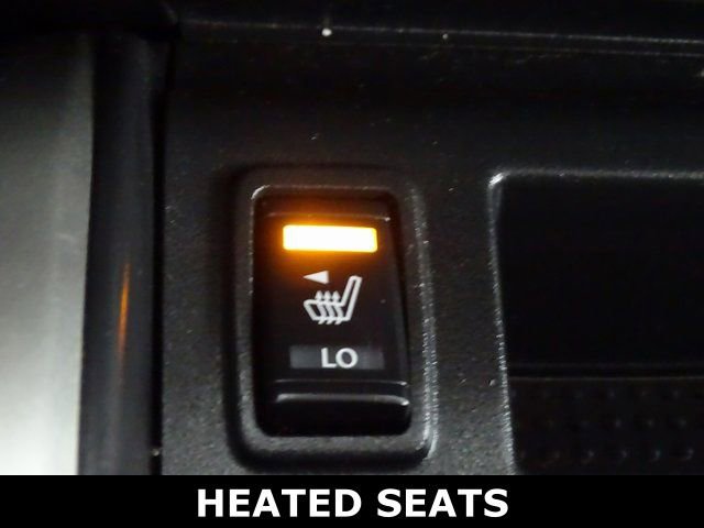 Used 2017 Nissan Titan SL w/ SL Towing Convenience Package image 10