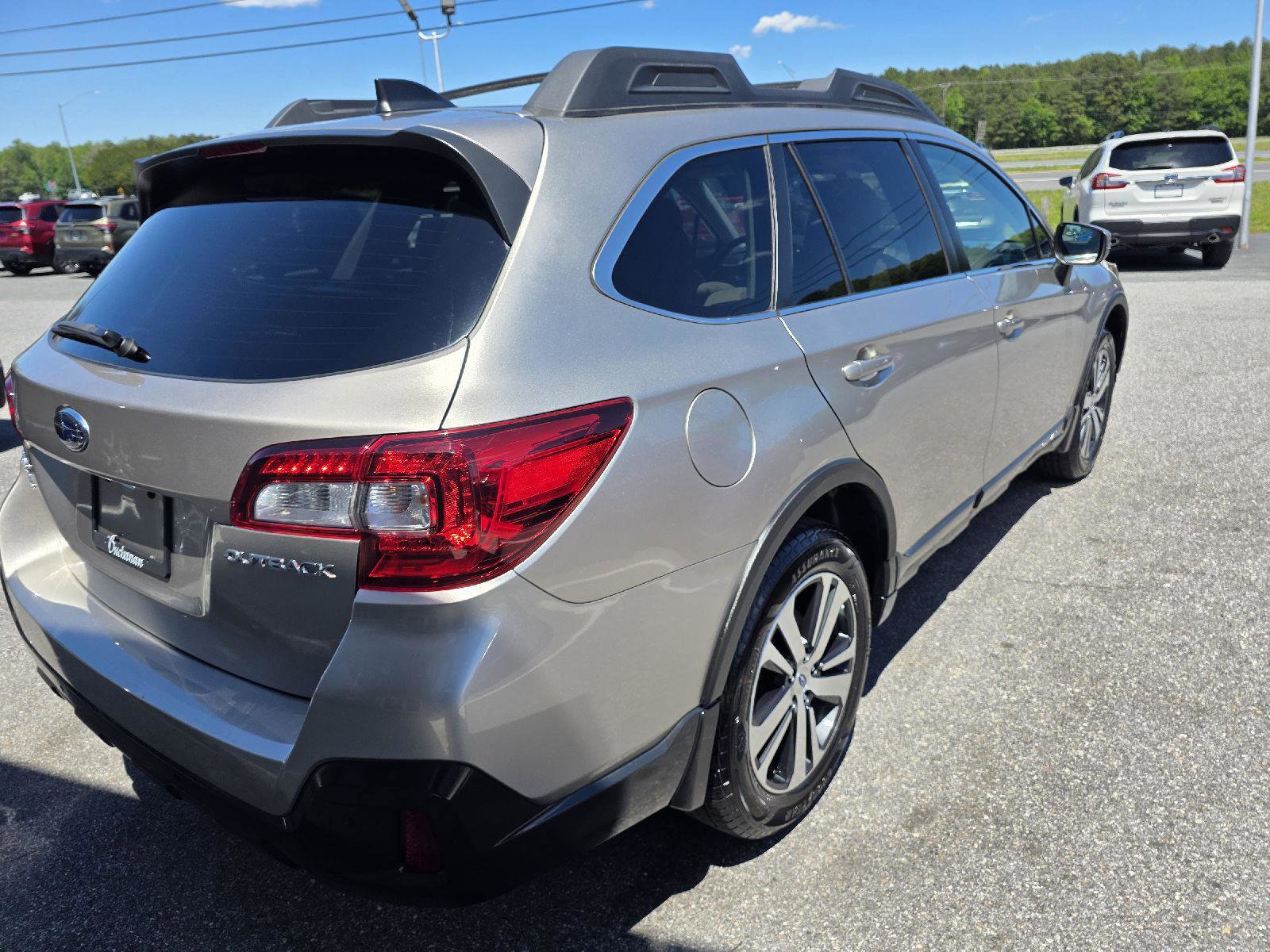 Used 2019 Subaru Outback 2.5i Limited w/ Protection Package #1 AWD/4WD image 5