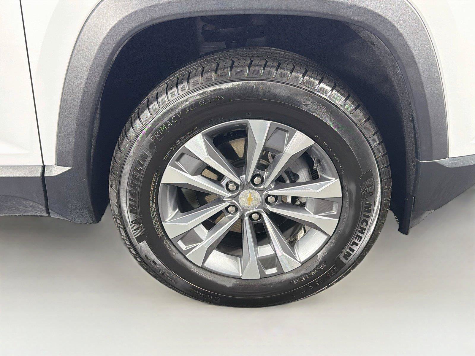 Used 2026 Chevrolet Equinox LT AWD/4WD image 36
