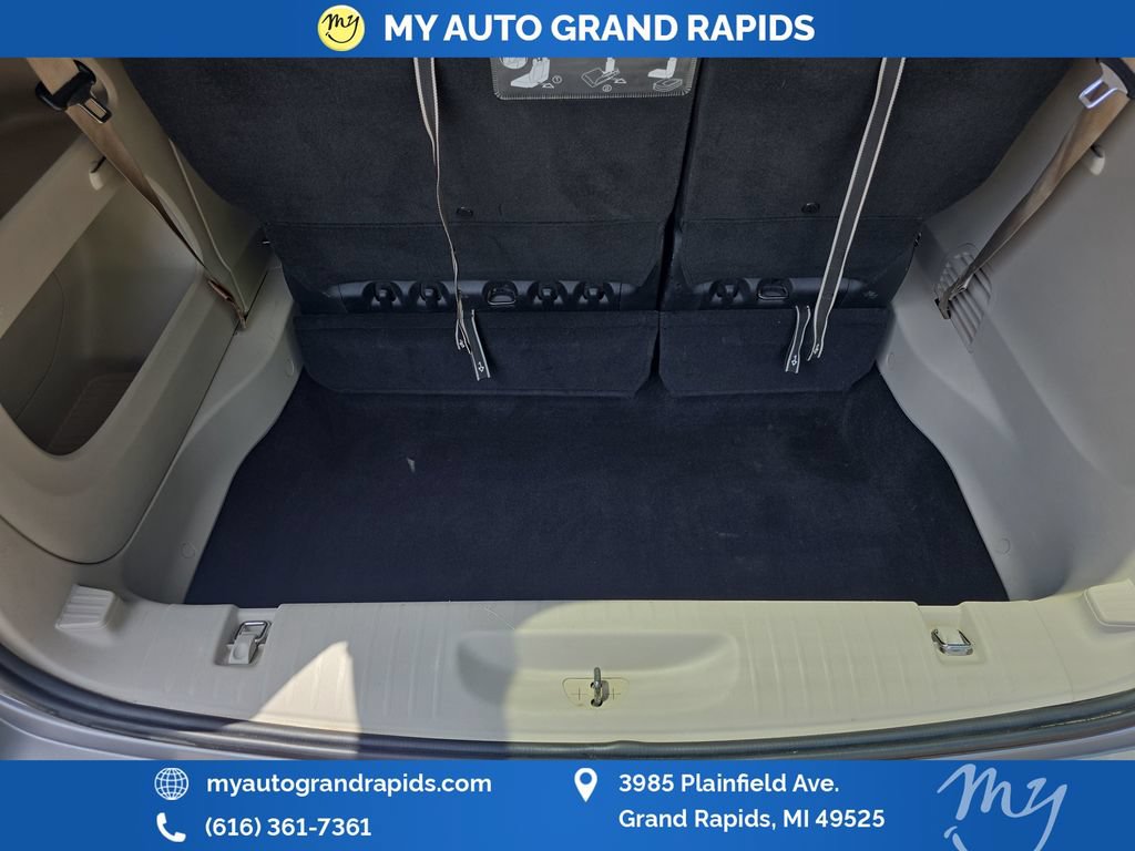 Used 2017 Chrysler Pacifica Touring FWD image 24