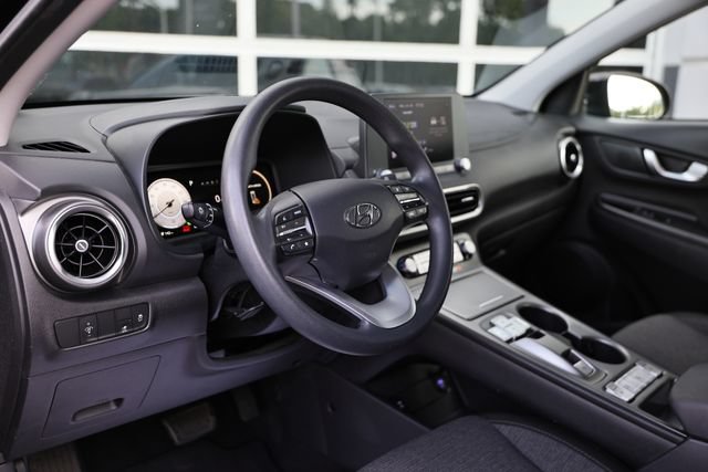 Used 2023 Hyundai Kona SE FWD image 19