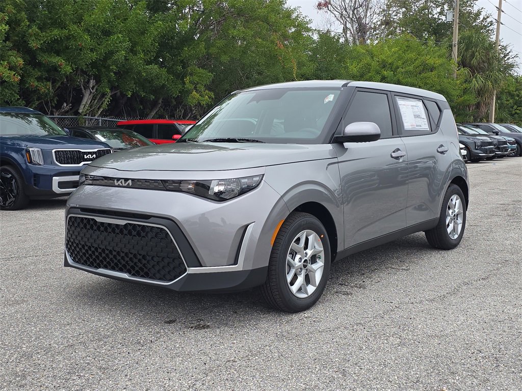 New 2025 Kia Soul LX image 4