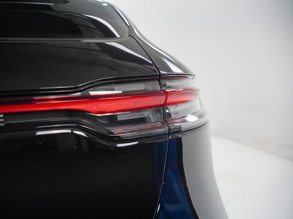 Certified 2026 Porsche Macan Turbo AWD/4WD image 12