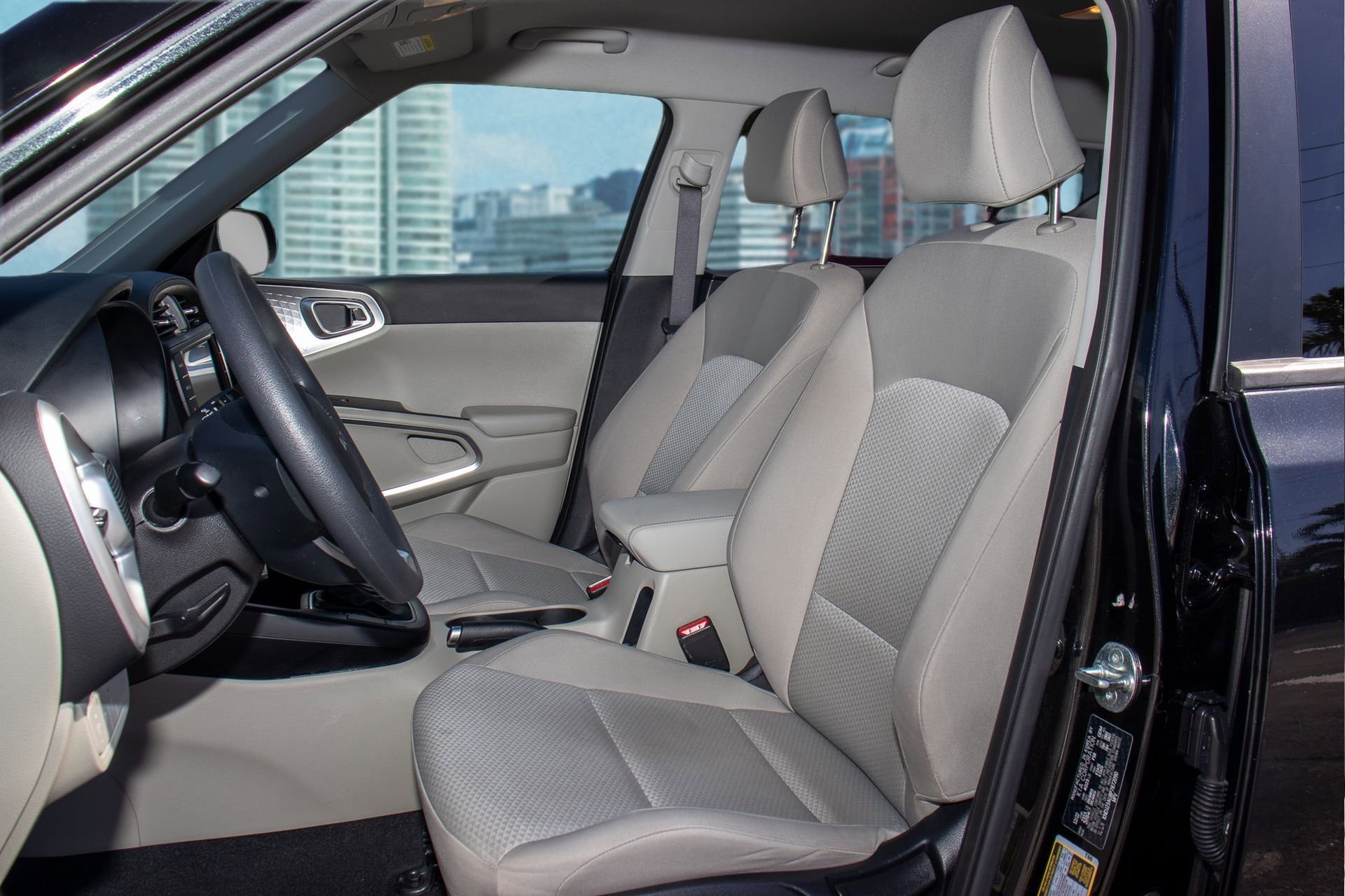 Used 2023 Kia Soul LX image 15